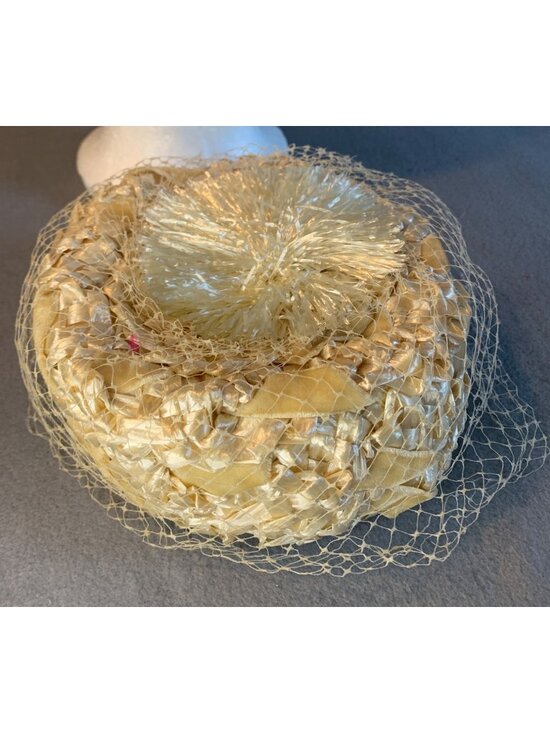Ladies Ivory Raffia & Velvet Ribbon Hat with Netting Size 22 Vintage main image 4